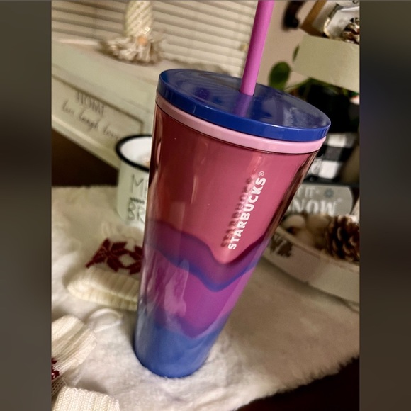 NEW! Starbucks Summer 2021 24oz tumbler